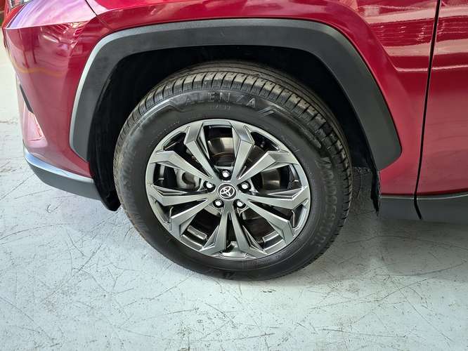 TOYOTA RAV4 2025