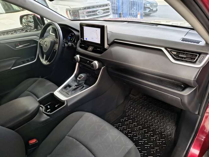TOYOTA RAV4 2025