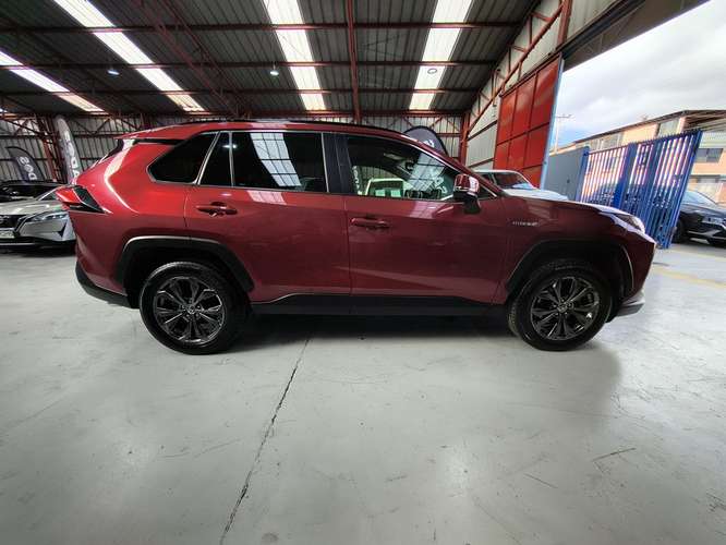 TOYOTA RAV4 2025