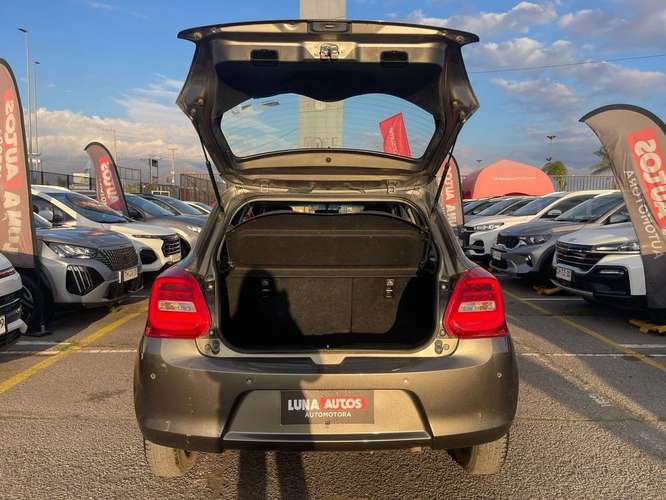 SUZUKI SWIFT 2024 - Imagen 18