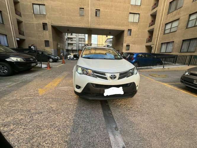 Vende Rav 4.2015. Único dueño.cel..