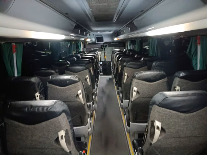 BUS 2011 KING LONG - Imagen 6