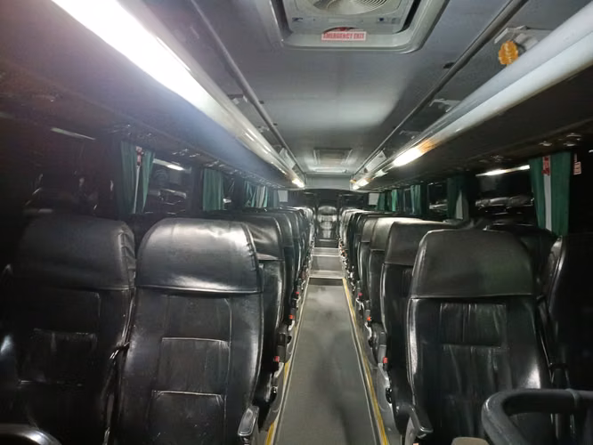 BUS 2011 KING LONG - Imagen 5