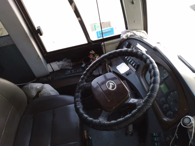 BUS 2011 KING LONG - Imagen 9