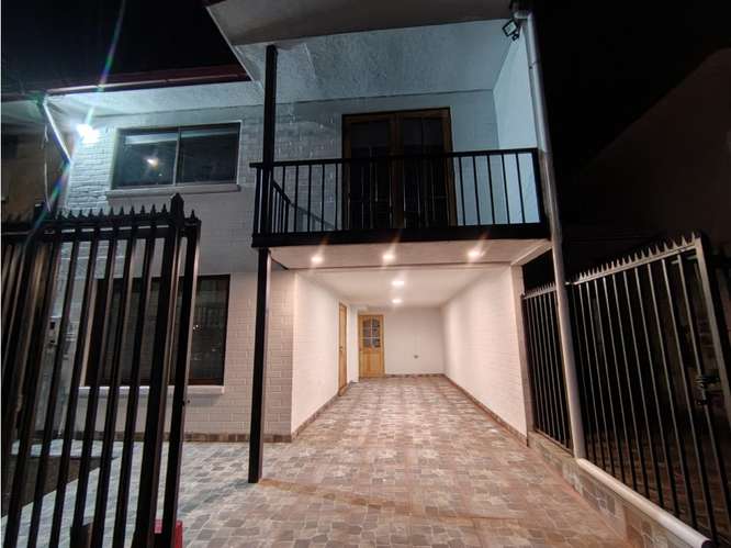 Venta/arriendo casa recién remodelada Los Acacios Los Andes