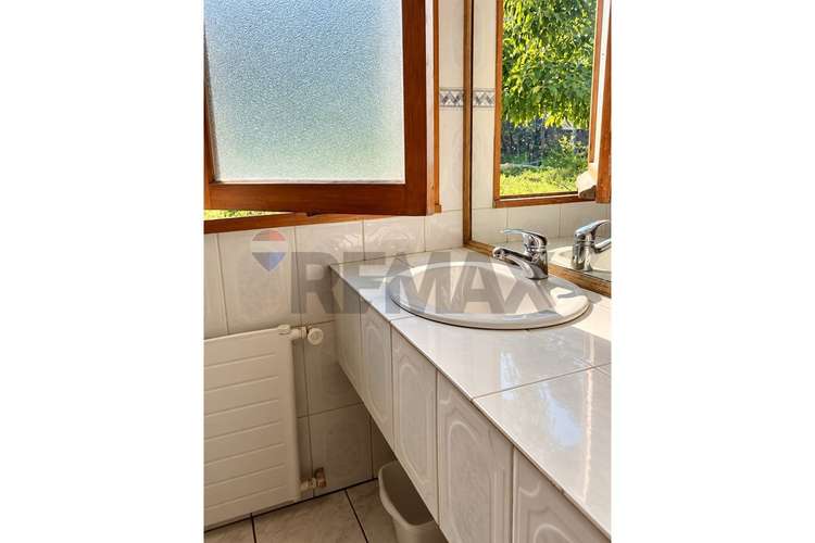 Encantadora casa con piscina y gran jardín - Imagen 19