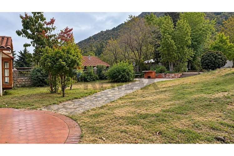 Encantadora casa con piscina y gran jardín - Imagen 11
