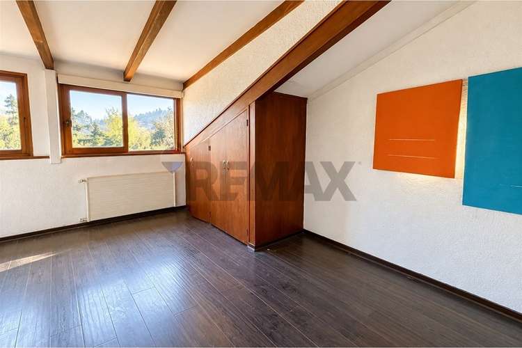 Encantadora casa con piscina y gran jardín - Imagen 23