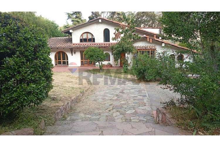 Encantadora casa con piscina y gran jardín - Imagen 2