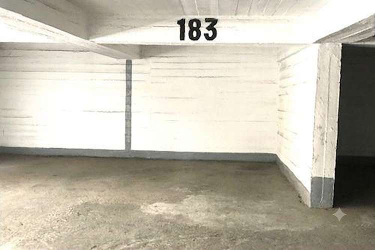 SE VENDE ESTACIONAMIENTO EN PLENO CENTRO