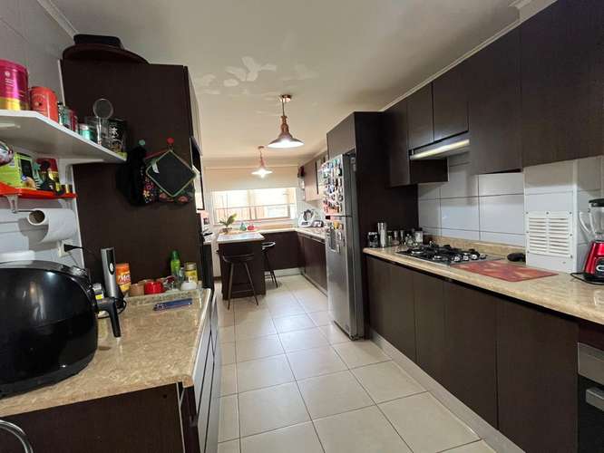 VENDE CASA  A PASOS DE COLEGIOS SUPERMERCADOS MACHALI - Imagen 13