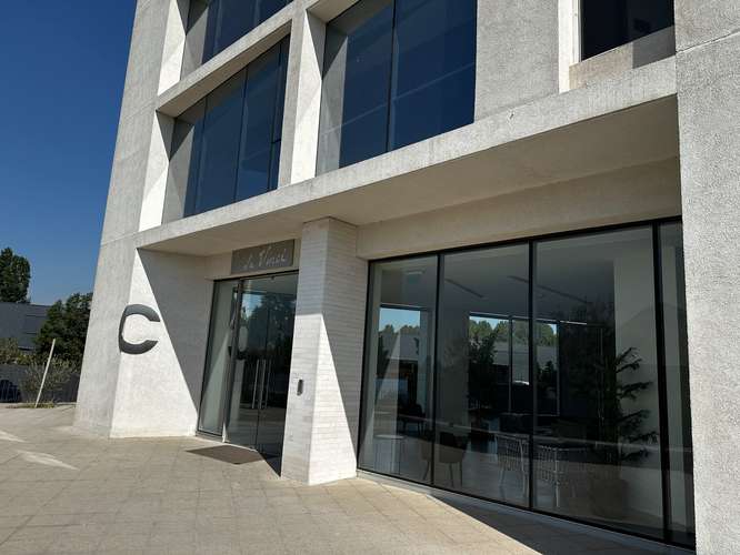 MODERNA OFICINA HABILITADA EN ARRIENDO DA VINCI CHICUREO