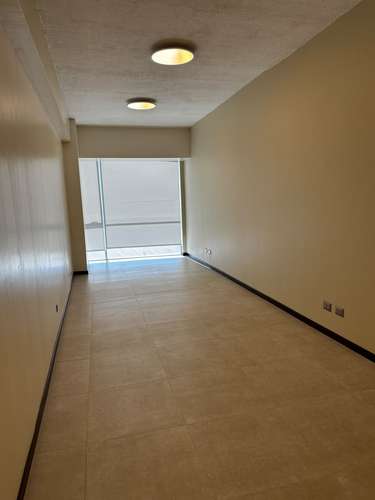 MODERNA OFICINA HABILITADA EN ARRIENDO DA VINCI CHICUREO