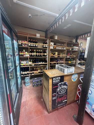 VENDO BOTILLERIA Y MINIMARKET - Imagen 4