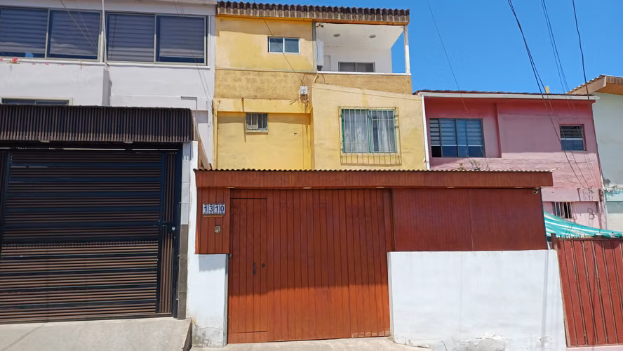 Casa 5 dormitorios 3 baños  Coviefi