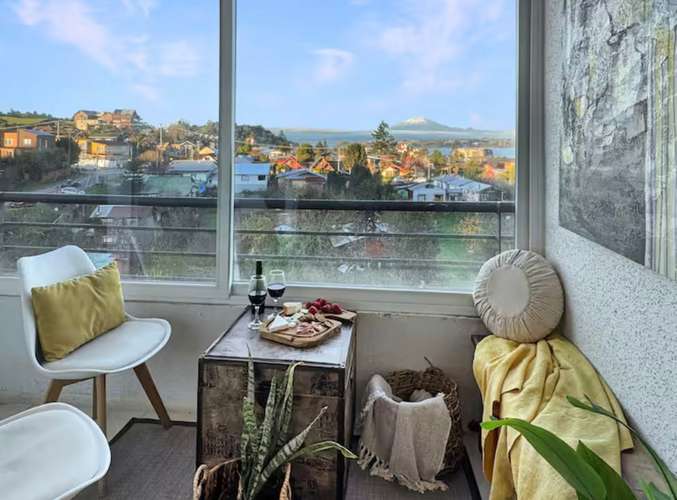 Excelente Dpto. Edificio Jardín Patagónico, Pto Varas - Imagen 5