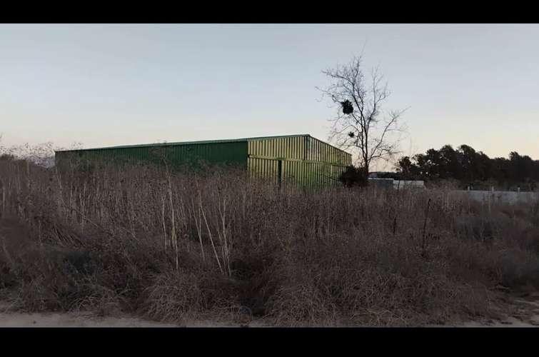 Amplia Bodega en Quillota con Terreno Extenso