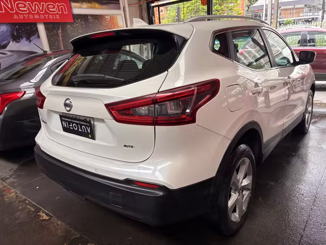 NISSAN QASHQAI 2018 4X2 BENCINA  CAJA MECANICA - Imagen 6