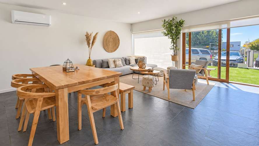 Moderna y Luminosa Casa Familiar (186500) - Imagen 6