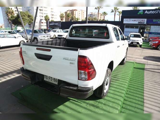 TOYOTA HILUX 2024 - Imagen 7
