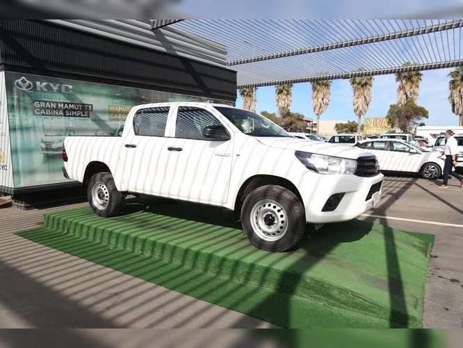 TOYOTA HILUX 2024 - Imagen 3