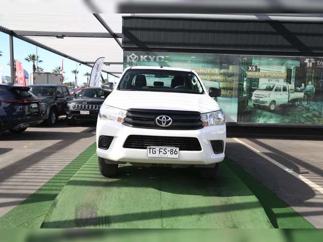 TOYOTA HILUX 2024 - Imagen 2