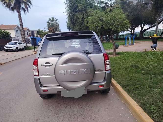 Suzuki Grand nomade2. 4 Glx sport 4x4  año 2017 - Imagen 2