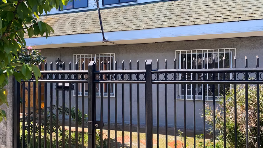 CASA EN ARRIENDO A PASOS DE LA PLAZA DE ARMA - Imagen 1