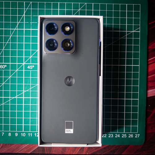 Vendo Motorola Edge 70 – 12GB RAM / 512GB – Gadget Gray (Pantone) - Imagen 6