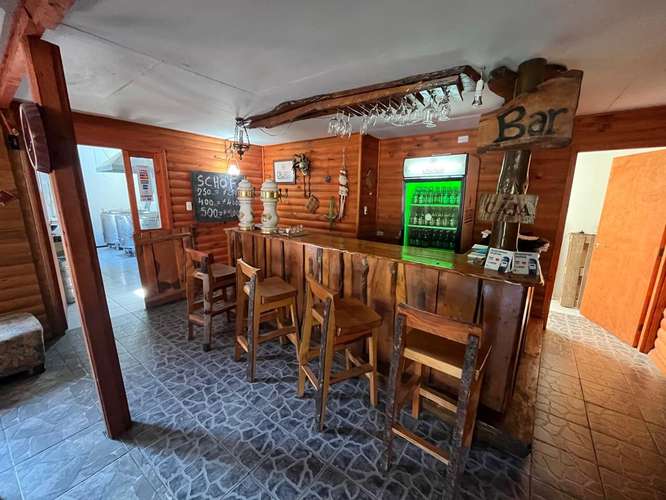 VENTA DE COMPLEJO DE CABAÑAS CON PISCINA Y CERVECERÍA ARTESANAL PRECORDILLERA STA BARBARA