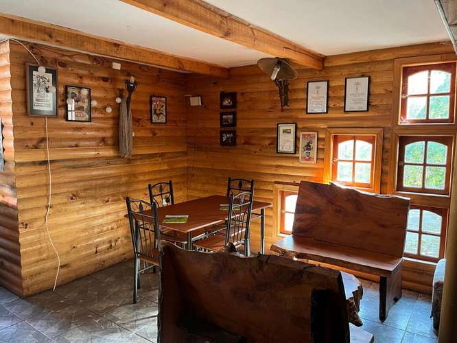 VENTA DE COMPLEJO DE CABAÑAS CON PISCINA Y CERVECERÍA ARTESANAL PRECORDILLERA STA BARBARA