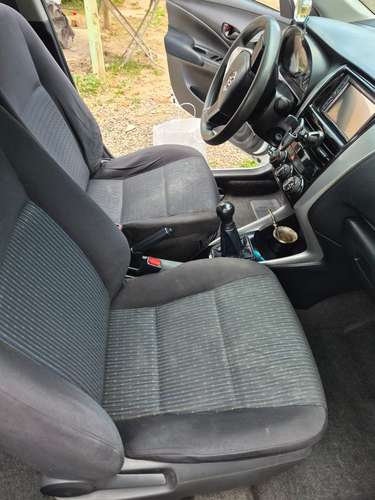 Auto Toyota Yaris Sedan