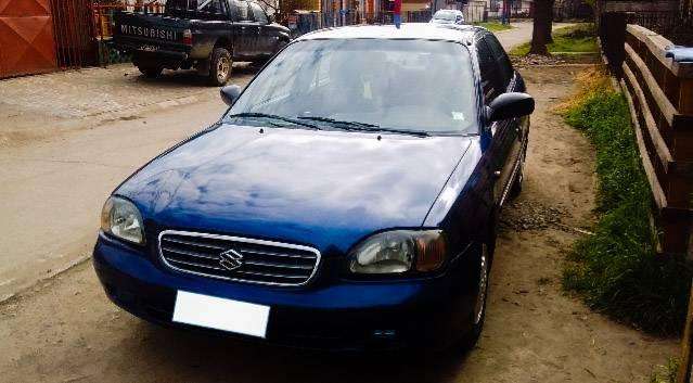 Se vende suzuki baleno 2001