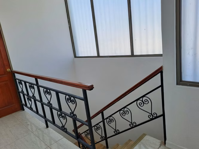 SE ARRIENDA  AMPLIA CASA DE DOS PISOS  SECTOR RESIDENCIAL 140M2 CONSTRUIDS