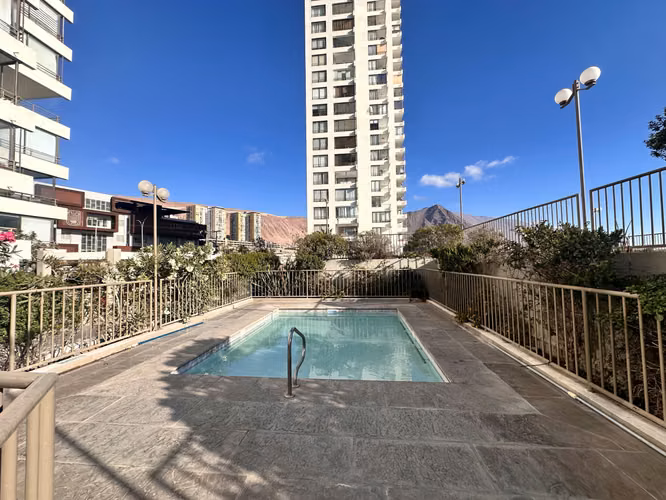 Cód-138 Arriendo Departamento Altos de Huayquique - Imagen 2