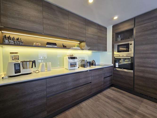 Arriendo. Depto ubicación ideal en la Dehesa central - Imagen 4