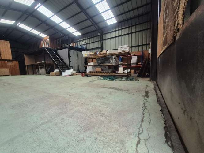 ARRIENDO EN PUERTO MONTT Bodega + Camara frio LAGUNITAS