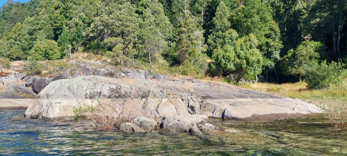 EXCLUSIVIDAD! TU PROPIA ORILLA DE LAGO EN EL CABURGUA
