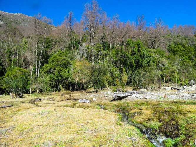 EXCLUSIVIDAD! TU PROPIA ORILLA DE LAGO EN EL CABURGUA