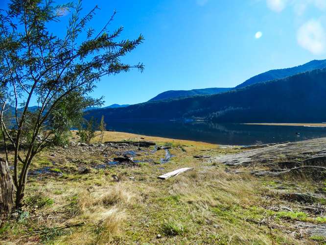 EXCLUSIVIDAD! TU PROPIA ORILLA DE LAGO EN EL CABURGUA