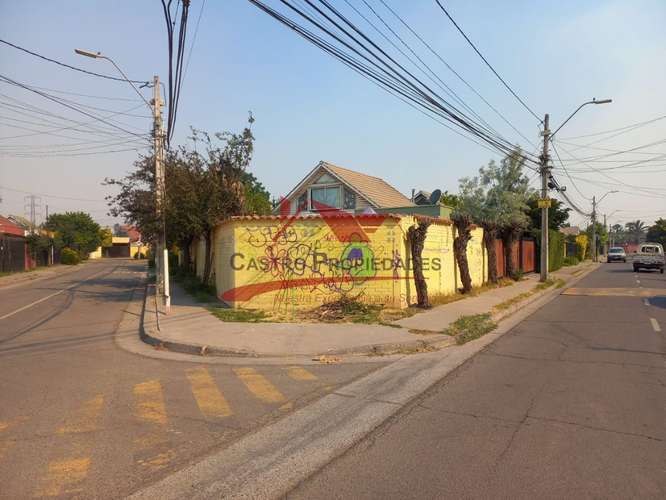 CASA DE ESQUINA AISLADA CON 4 DORMITORIOS, 2 BAÑOS - Imagen 22
