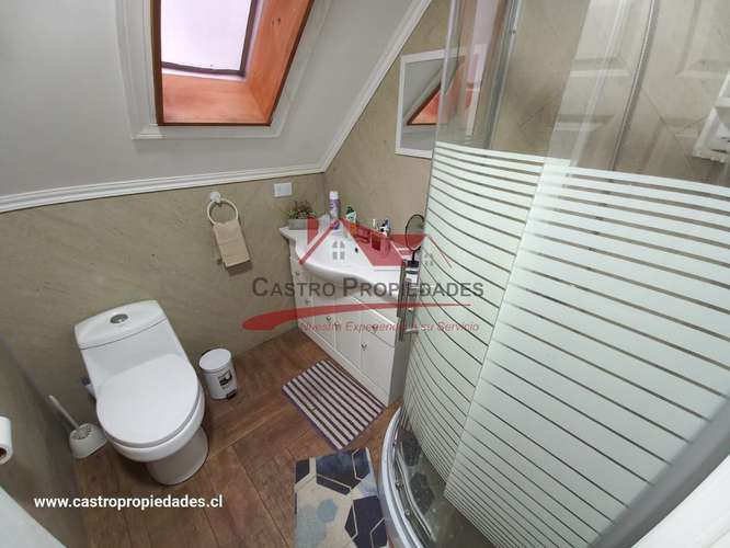 HERMOSA CASA DE DOS PISOS, CON 4 DORMITORIOS, 3 BAÑOS - Imagen 18