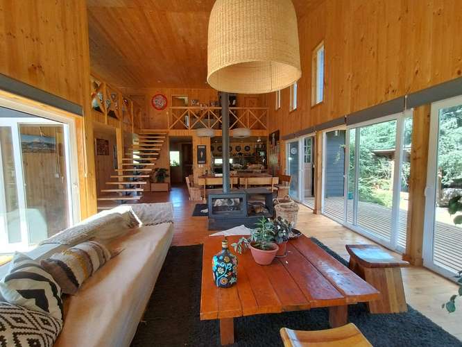 EXCLUSIVA CASA 4D CON PISCINA, BOSQUE Y CASA DE INVITADOS