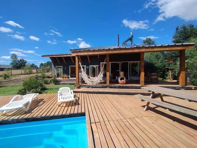 EXCLUSIVA CASA 4D CON PISCINA, BOSQUE Y CASA DE INVITADOS