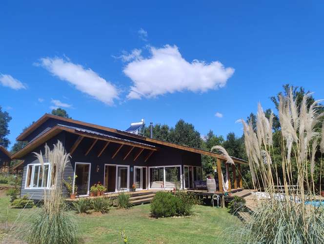 EXCLUSIVA CASA 4D CON PISCINA, BOSQUE Y CASA DE INVITADOS