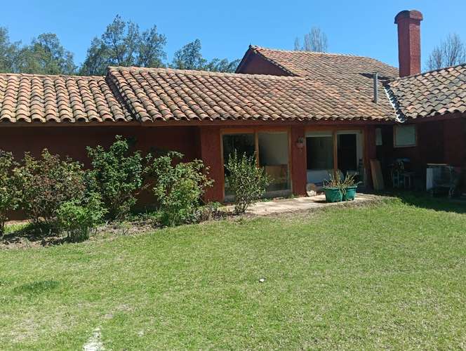 VENDE CASABLANCA-TRANQUE LO OVALLE GRAN CASA CON PARQUE