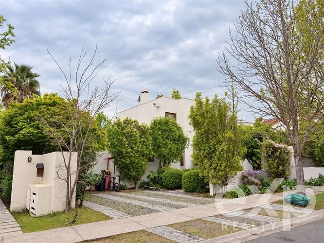 Linda casa en Venta estilo Mediterránea