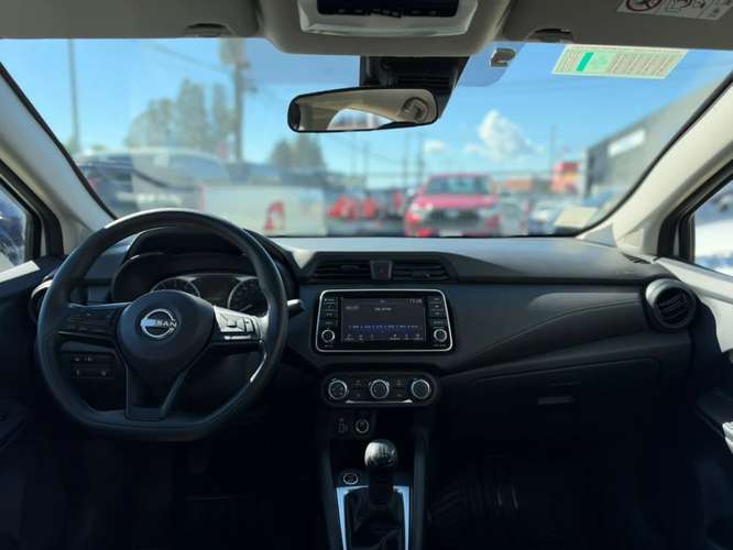 Nissan Versa 1.6 SENSE 4X2 MT 4P 2025 - Imagen 11