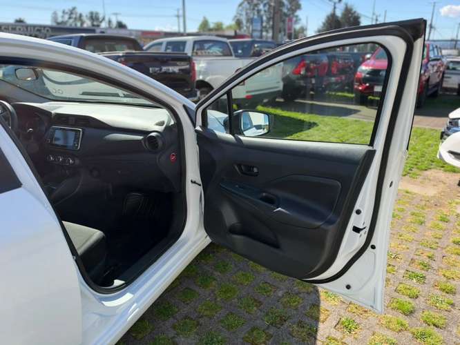Nissan Versa 1.6 SENSE 4X2 MT 4P 2025 - Imagen 20