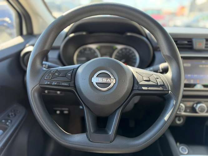 Nissan Versa 1.6 SENSE 4X2 MT 4P 2025 - Imagen 12